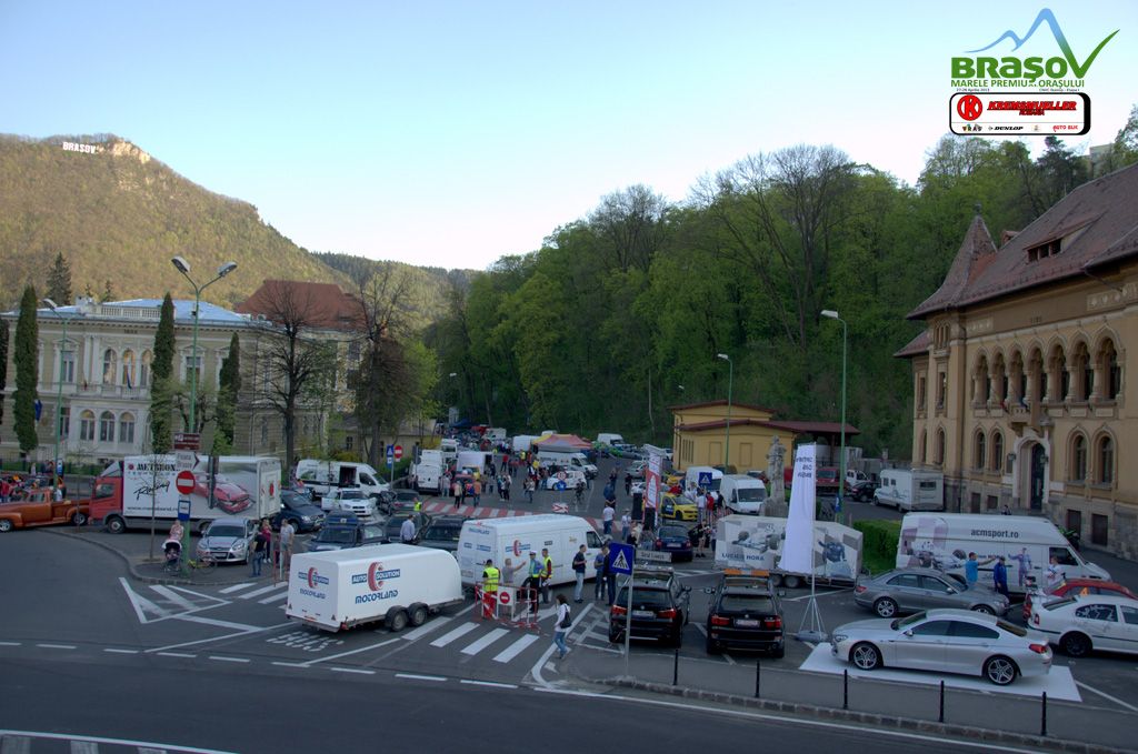 Record: 94 de piloti iau startul in Marele Premiu al Orasului Brasov