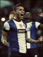 [Imagem: otamendi02_zps5dae965d.jpg]