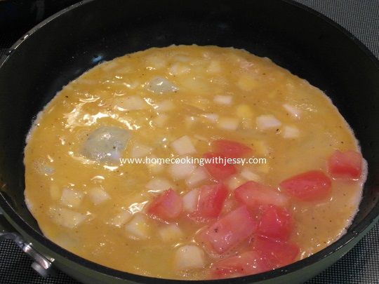 making omelet is easy with Ozeri frying pan making omelet is easy with Ozeri frying pan