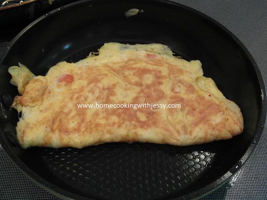 making omelet is easy with Ozeri frying pan making omelet is easy with Ozeri frying pan