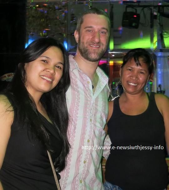 Meeting Dustin Diamond in person, I am on the right